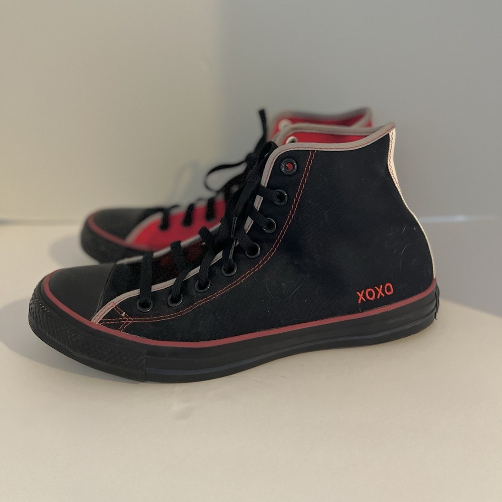 Converse All Star sneakers 9.5 men's black red high tops killer Xoxo